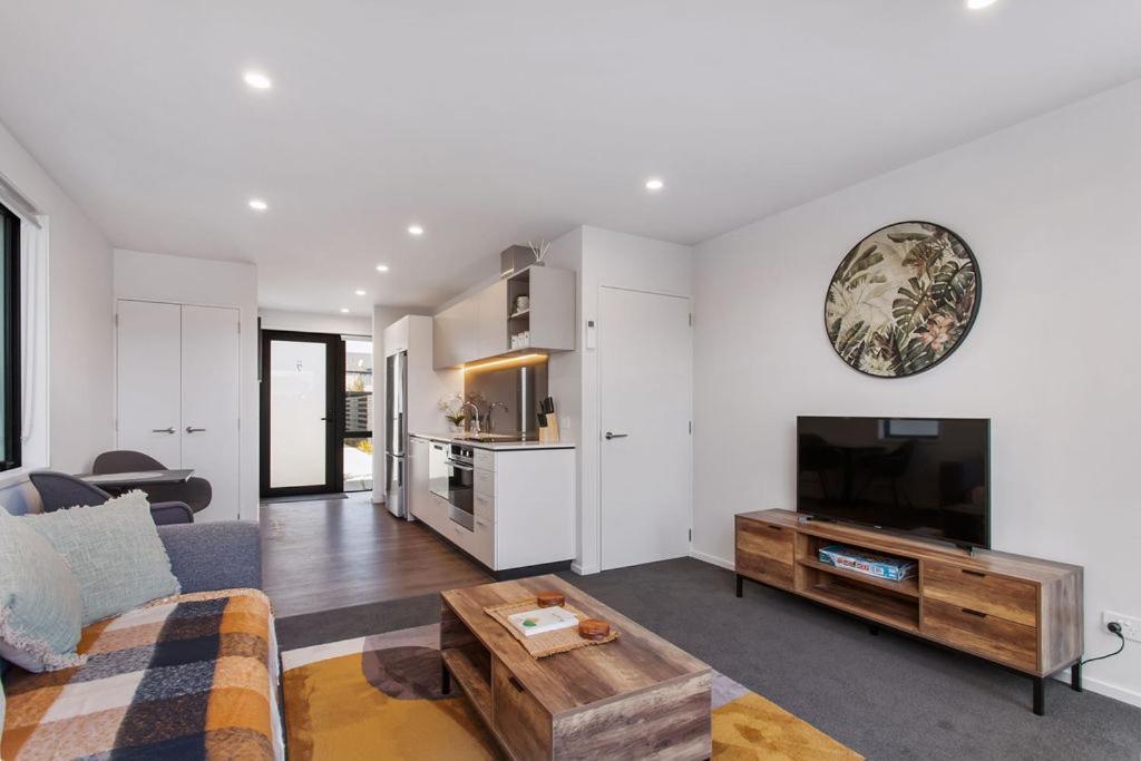 Brand New What A Steal Free Off Street Park *